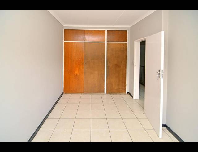 2 BEDROOM APARTMENT FOR SALE IN WINDSOR